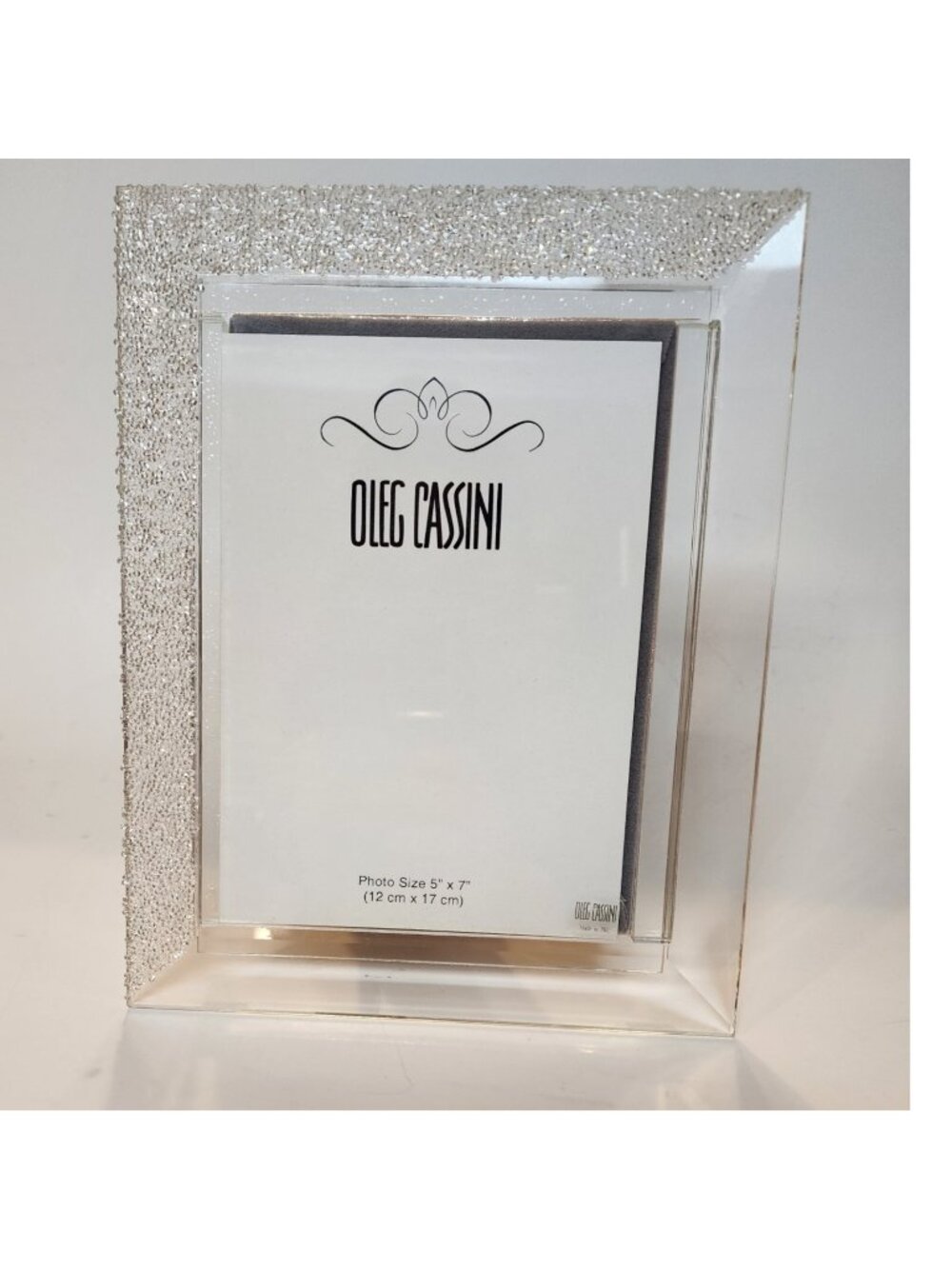 Oleg Cassini Diamond Ice Crystal 5 x 7 Picture Frame Gray Velvet No Original Box